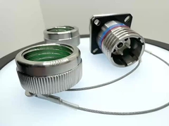 光ファイバーコネクタ