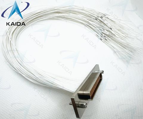 耐久性接続のための500V電圧評価金上ニッケル直角コネクタ J30J-100TJK-Q.100 女性ピン