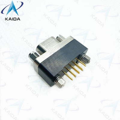 垂直MIL-DTL-83513 直角ソケット マイクロD PCBコネクタ 金上ニッケルコンタクトプレート GMR7580-9S2BPN